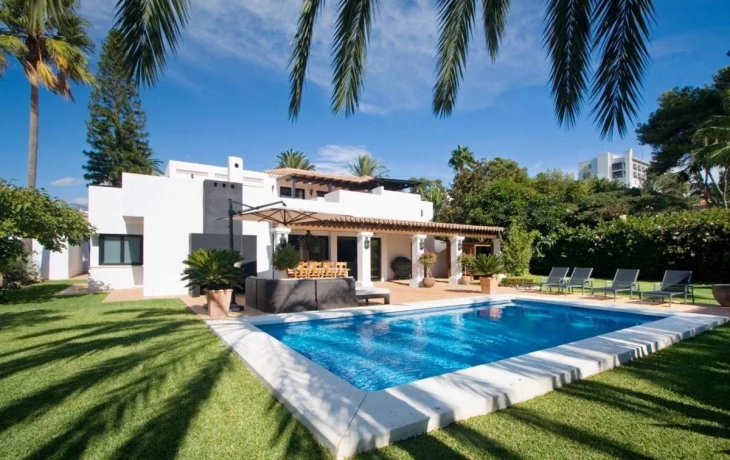 More and more people are buying homes abroad More and more people are buying homes abroad